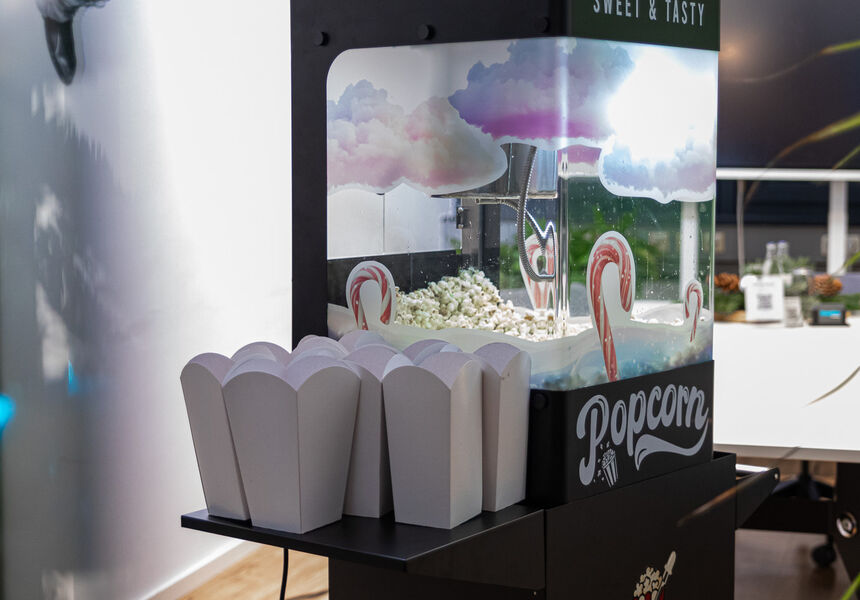 Gebrandete Popcorn-Station auf einer Firmenfeier